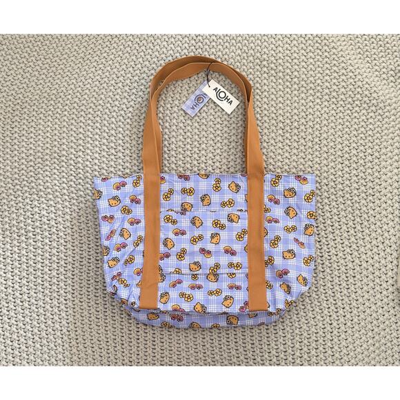 Aloha Collection• HELLO KITTY SUPER CUTE SPECIAL EDITION Nylon Zipper Tote - Picture 6 of 8
